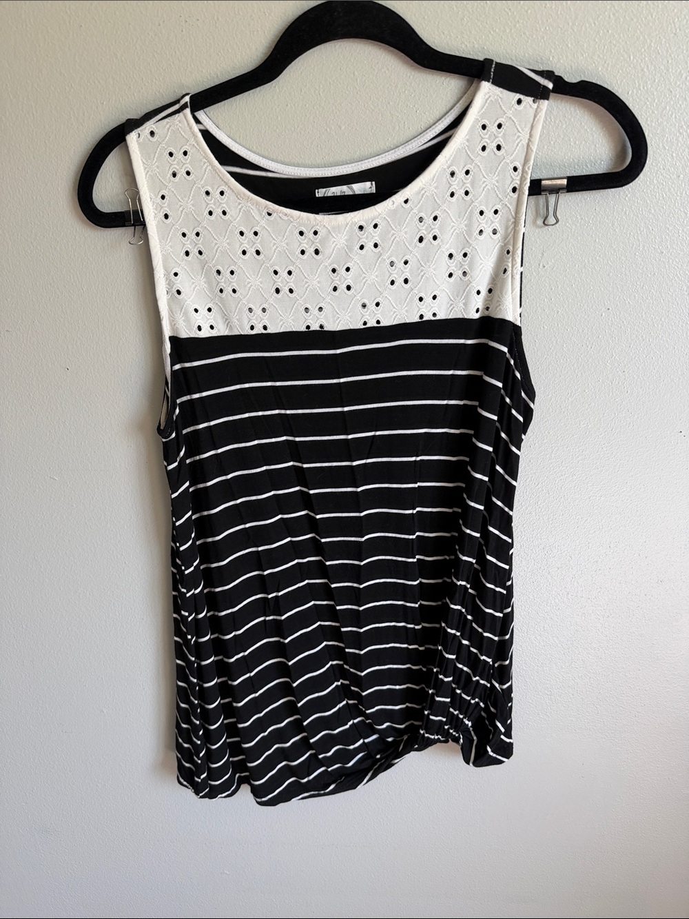 Maurices Size L Sleeveless Black & White Striped Knit Tank Top with Eyelet Yoke